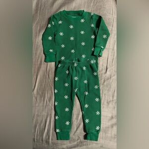 Green Snowflake Baby Pajama Set, size 12 months